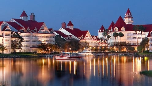 Disney World Resort Hotels, giving access to early park entry